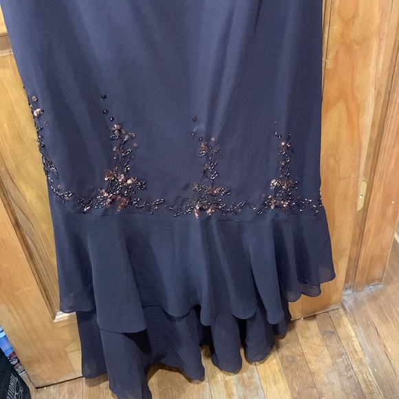 Dress - Picture 6 of 7